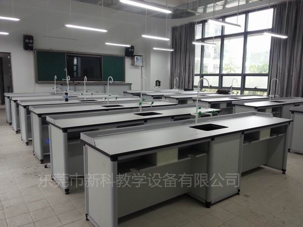 <a href='http://www.wlsfjx.cn/chanpin/53-1.html' target='1' style='font-size:18px; font-weight:bold; color:#000000;'>科學(xué)實(shí)驗(yàn)室</a>設(shè)備