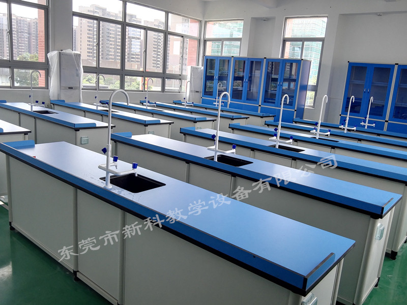 <a href='http://www.wlsfjx.cn/chanpin/53-1.html' target='1' style='font-size:18px; font-weight:bold; color:#000000;'>科學(xué)實(shí)驗(yàn)室</a>廠家