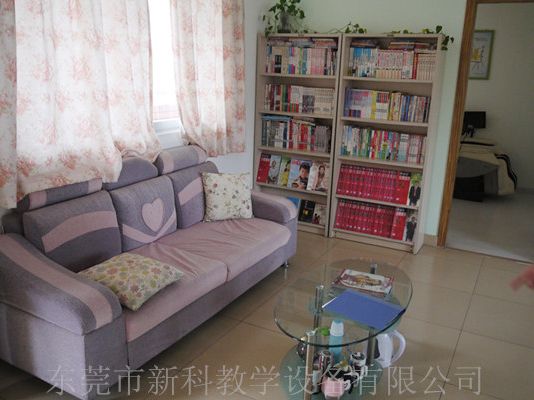學校<a href='http://www.wlsfjx.cn' target='1' style='font-size:14px; font-weight:bold; color:#0080ff;'>心理咨詢室</a>
