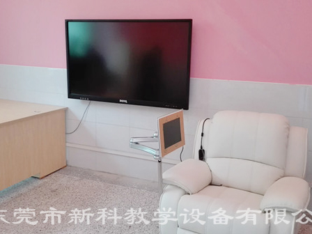 <a href='http://www.wlsfjx.cn' target='1' style='font-size:14px; font-weight:bold; color:#0080ff;'>心理咨詢室</a>布置