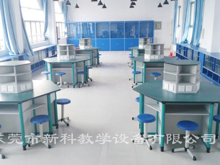 <a href='http://www.wlsfjx.cn/chanpin/60-1.html' target='1' style='font-size:18px; font-weight:bold; color:#000000;'>機器人功能室</a>3